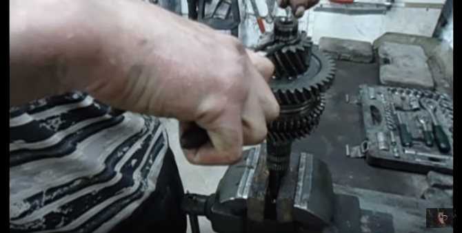 Как отремонтировать коробку передач на автомобиле ВАЗ 2110 своими силами Когда это необходимо Восстановительные работы