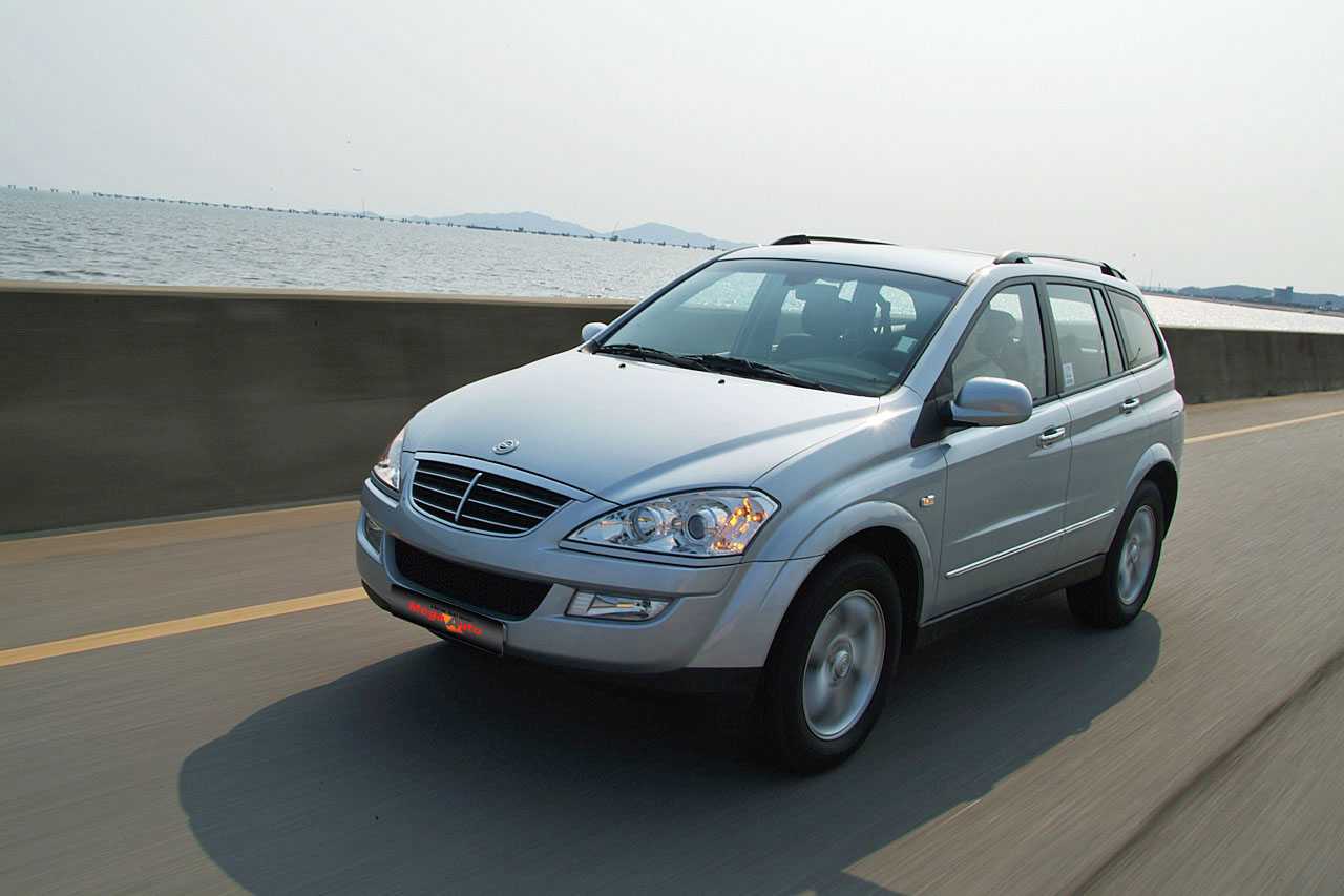 Автомобиль ssangyong kyron 2