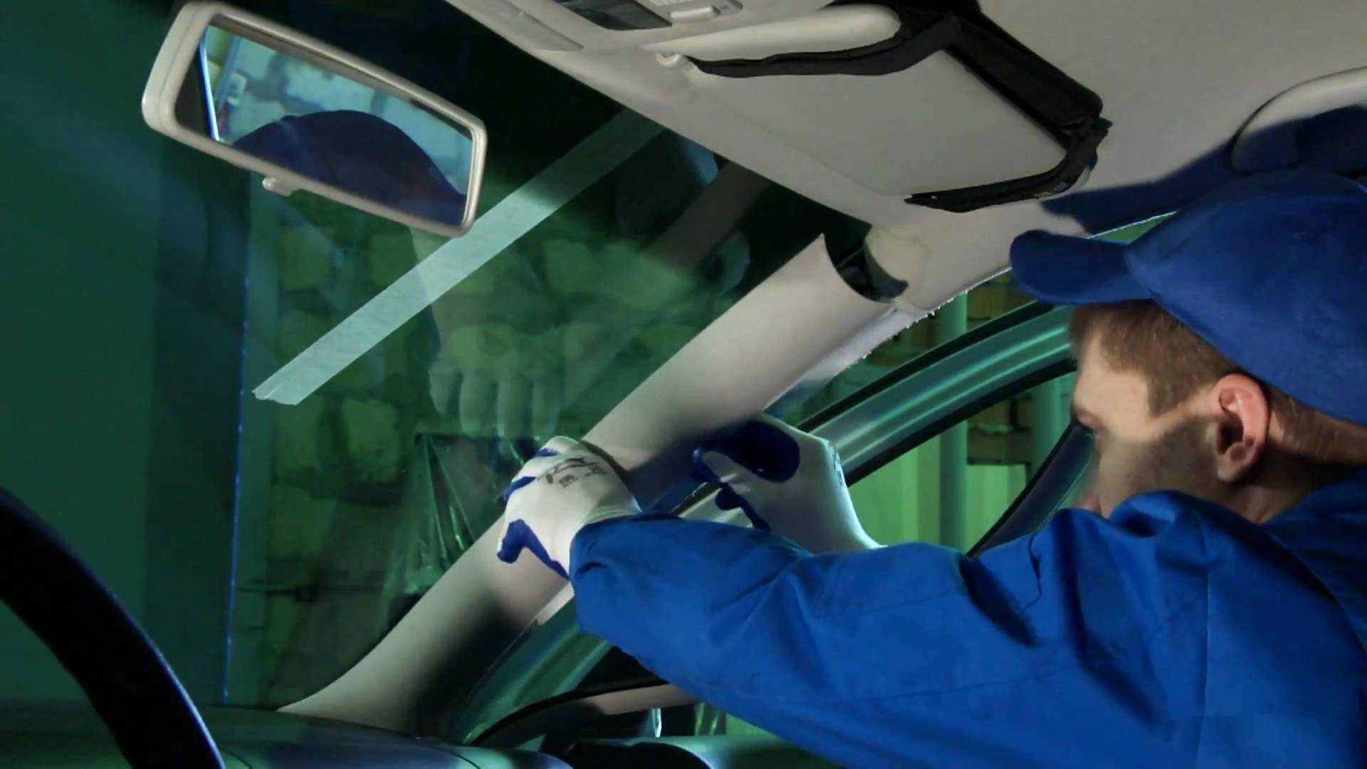 Кузовной ремонт: технология замены стекол