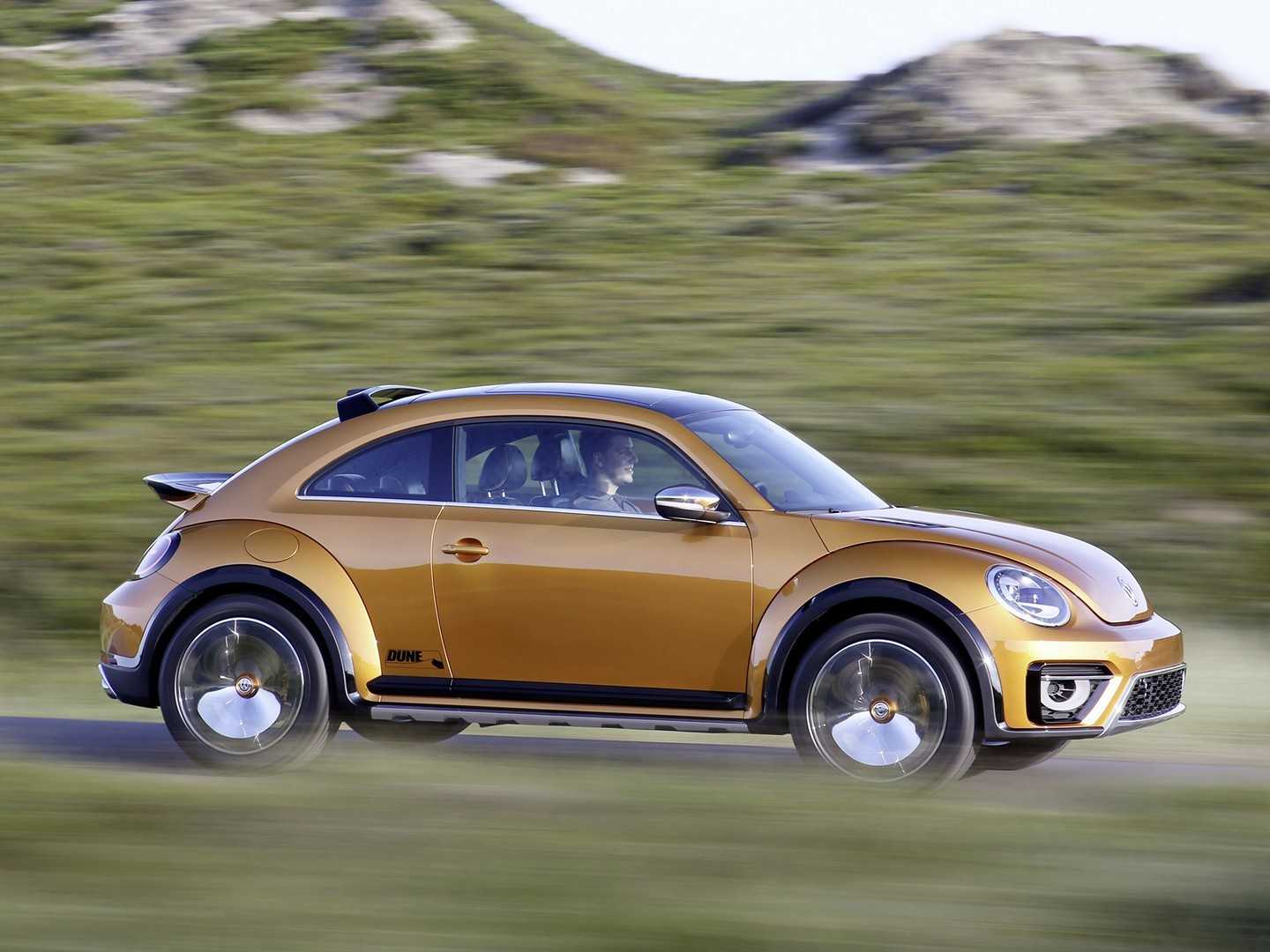 Volkswagen показал на автовыставке в Детройте концептуальный кроссовер Beetle Dune