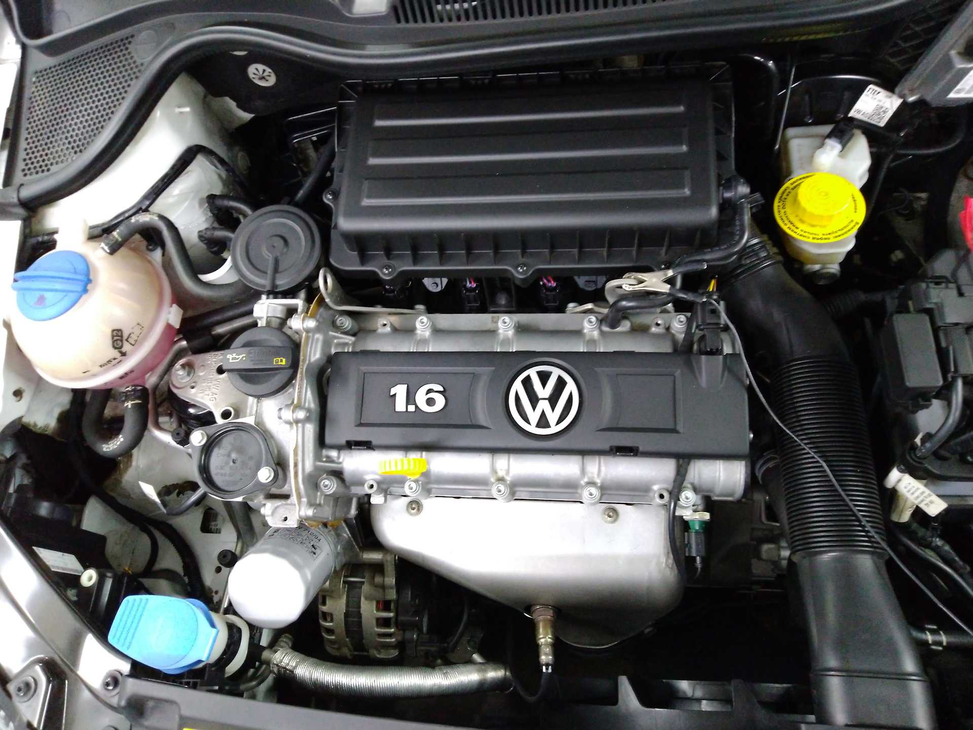 Фольксваген поло какой двигатель лучше. Двигатель Фольксваген поло 1.6 CFNA. Мотор Фольксваген поло 1.6 105. Двигатель Фольксваген поло седан 1.6 105 л.с. ДВС Фольксваген поло седан 1.6.